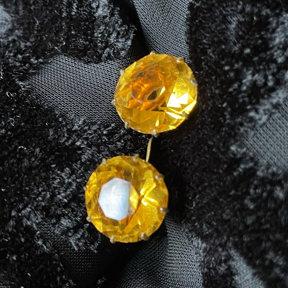 Antique Amber Glass Faceted brass screw back earrings - Picture 7 of 8